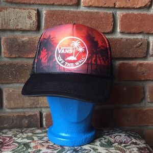 NWOT Vans Off The Wall Trucker Hat